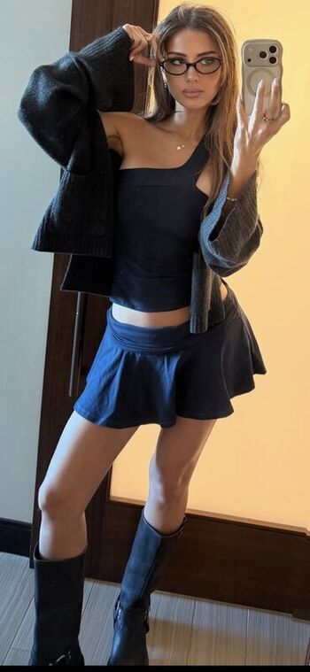 Full leaked Sssniperwolf page private onlyfans photo