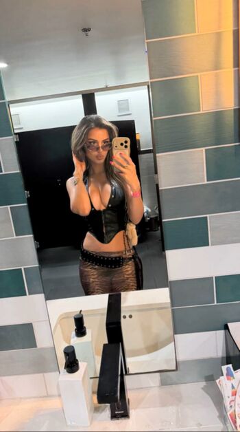 Full leaked Sssniperwolf private onlyfans photo