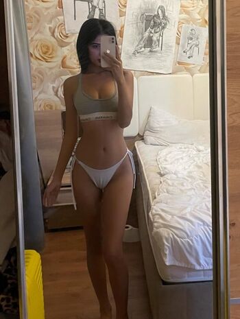 Full leaked Ssullee private onlyfans photo