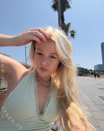 Full leaked Staskastefi private onlyfans photo