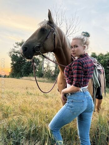 Full leaked Steffi landerer private onlyfans photo