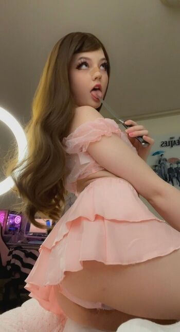 Full leaked Strawbeariemilkk private onlyfans photo