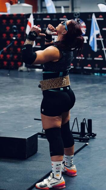 Strong AND Curvy Women