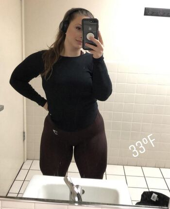 Full leaked Strong and curvy women private onlyfans photo