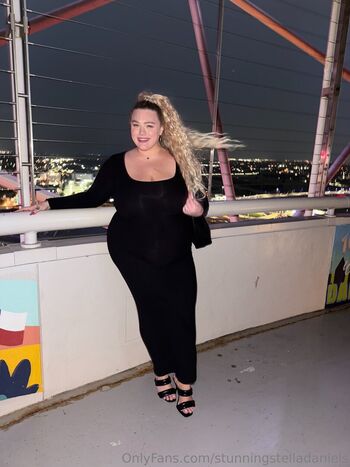 stunningstelladaniels