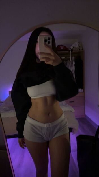 Full leaked Sua lee private onlyfans photo