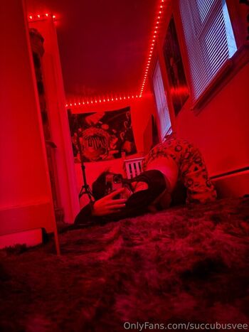 Full leaked Succubusvee private onlyfans photo