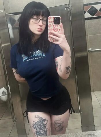 Full leaked Sugrfiryy private onlyfans photo