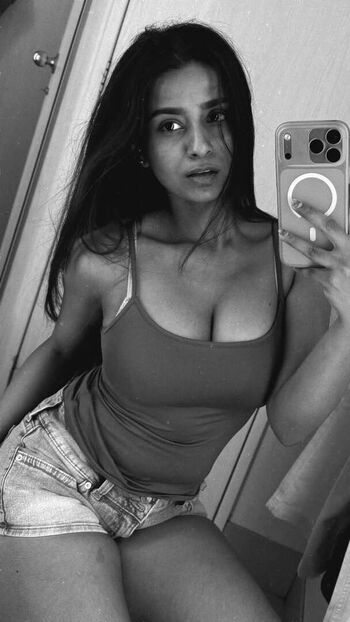 Full leaked Suhana khan page private onlyfans photo