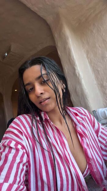 Full leaked Suhana khan page private onlyfans photo