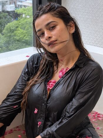 Full leaked Suhana khan private onlyfans photo