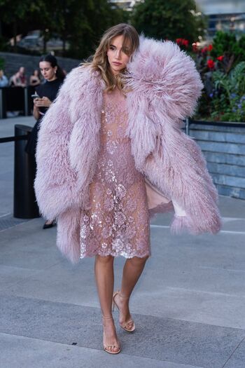 Full leaked Suki waterhouse private onlyfans photo