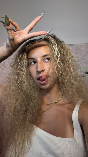 Full leaked Sunny bunny xx private onlyfans photo