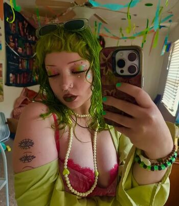 Full leaked Sunny flowrs private onlyfans photo
