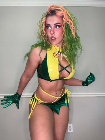Full leaked Super saiyan kale private onlyfans photo