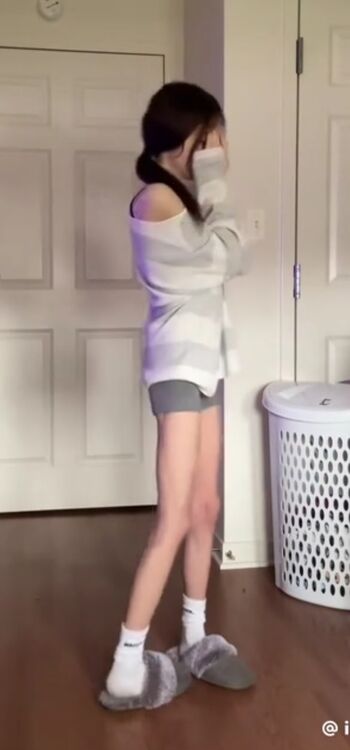 Full leaked Super skinny models private onlyfans photo