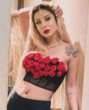 Full leaked Suzanna official private onlyfans photo
