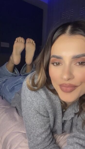 Full leaked Sweet girl page private onlyfans photo