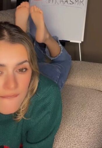 Full leaked Sweet girl page private onlyfans photo