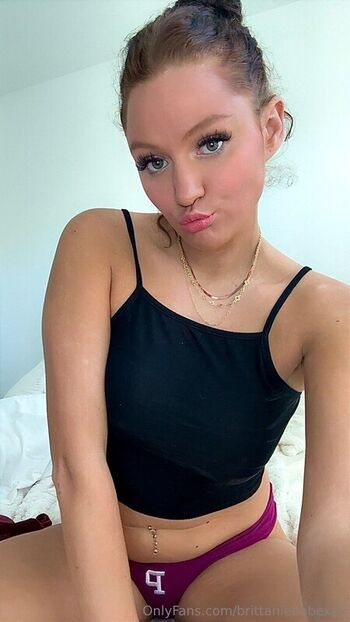 Full leaked Sweetbrittaniexox  page private onlyfans photo