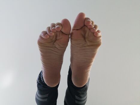 Full leaked Sweetfeetnz private onlyfans photo