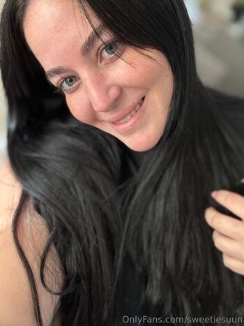 Full leaked Sweetiesuun private onlyfans photo