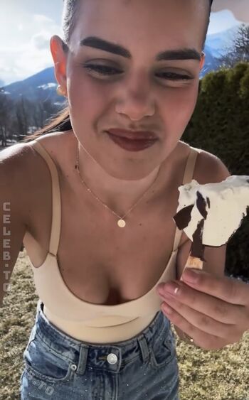 Full leaked Sweetmaddyhill private onlyfans photo