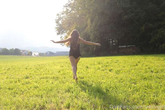 Full leaked Swiss girl private onlyfans photo