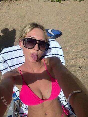 Full leaked Sydney thomas private onlyfans photo