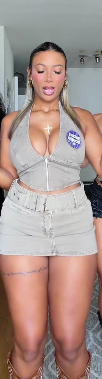 Full leaked Sydney windon private onlyfans photo