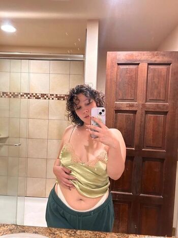 Symone Blust