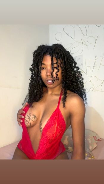 Full leaked Tamires godoy page private onlyfans photo