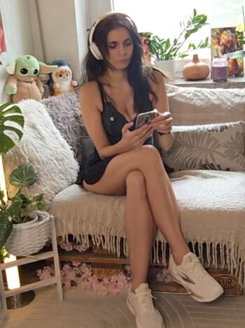 Full leaked Tania derveaux private onlyfans photo