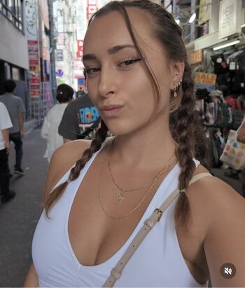 Full leaked Taniakhazaal page private onlyfans photo