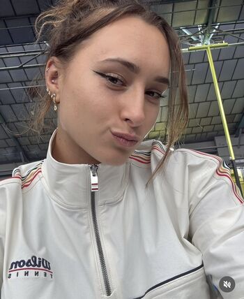 Full leaked Taniakhazaal private onlyfans photo