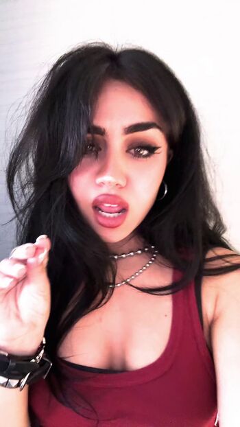 Full leaked Tara yummy page private onlyfans photo
