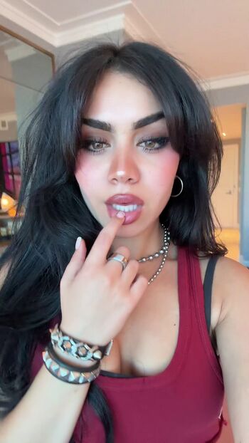 Full leaked Tara yummy page private onlyfans photo