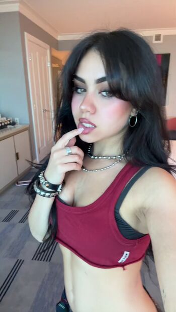 Full leaked Tara yummy page private onlyfans photo