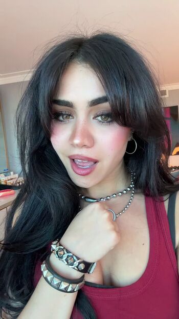 Full leaked Tara yummy private onlyfans photo