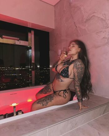 Full leaked Tattoogirlalia private onlyfans photo