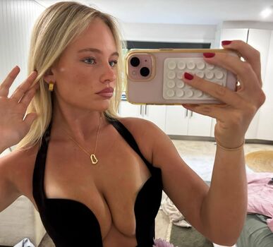 Full leaked Tayah rennocks private onlyfans photo