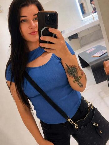 Full leaked Taybeezer private onlyfans photo