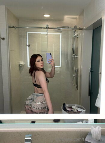 Full leaked Tayler hills private onlyfans photo