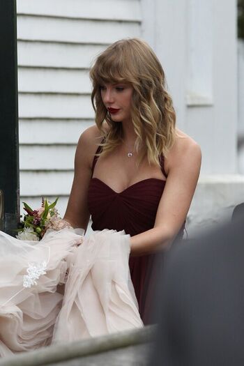 Full leaked Taylor swift  page private onlyfans photo