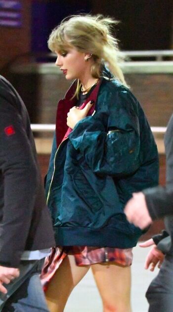 Full leaked Taylor swift private onlyfans photo