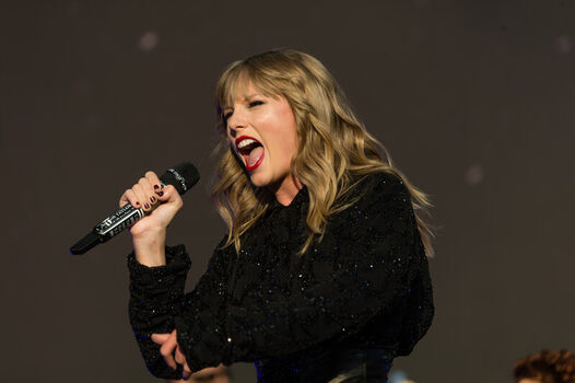 Full leaked Taylor swift  page private onlyfans photo
