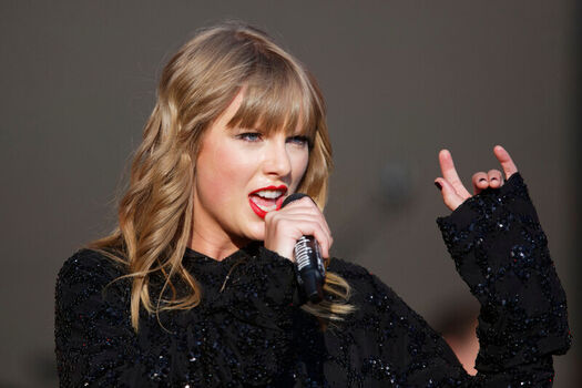 Full leaked Taylor swift  page private onlyfans photo