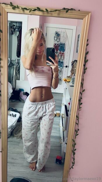 Full leaked Taylormaexo private onlyfans photo