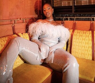Full leaked Suni lee/ private onlyfans photo