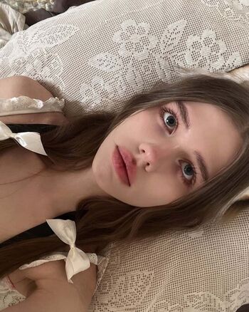 Full leaked Long tongue fetish/ private onlyfans photo